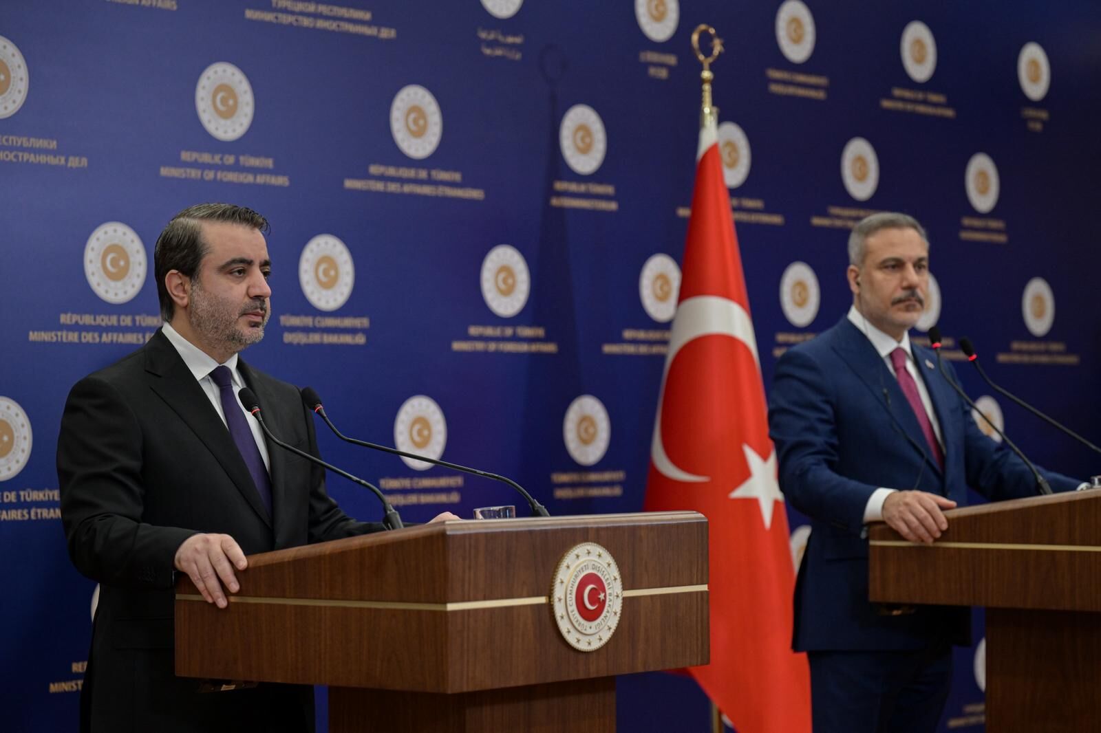 B A K A N F I D A N A T E S K E S L U B N A N’ I D A K A P S A Y A 1253189 372938