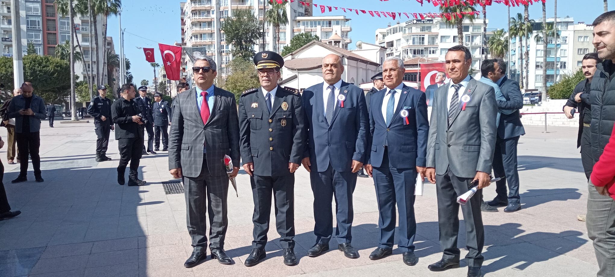 C0D33E99 1788 4415 Ab3B 18Cad3B75F80