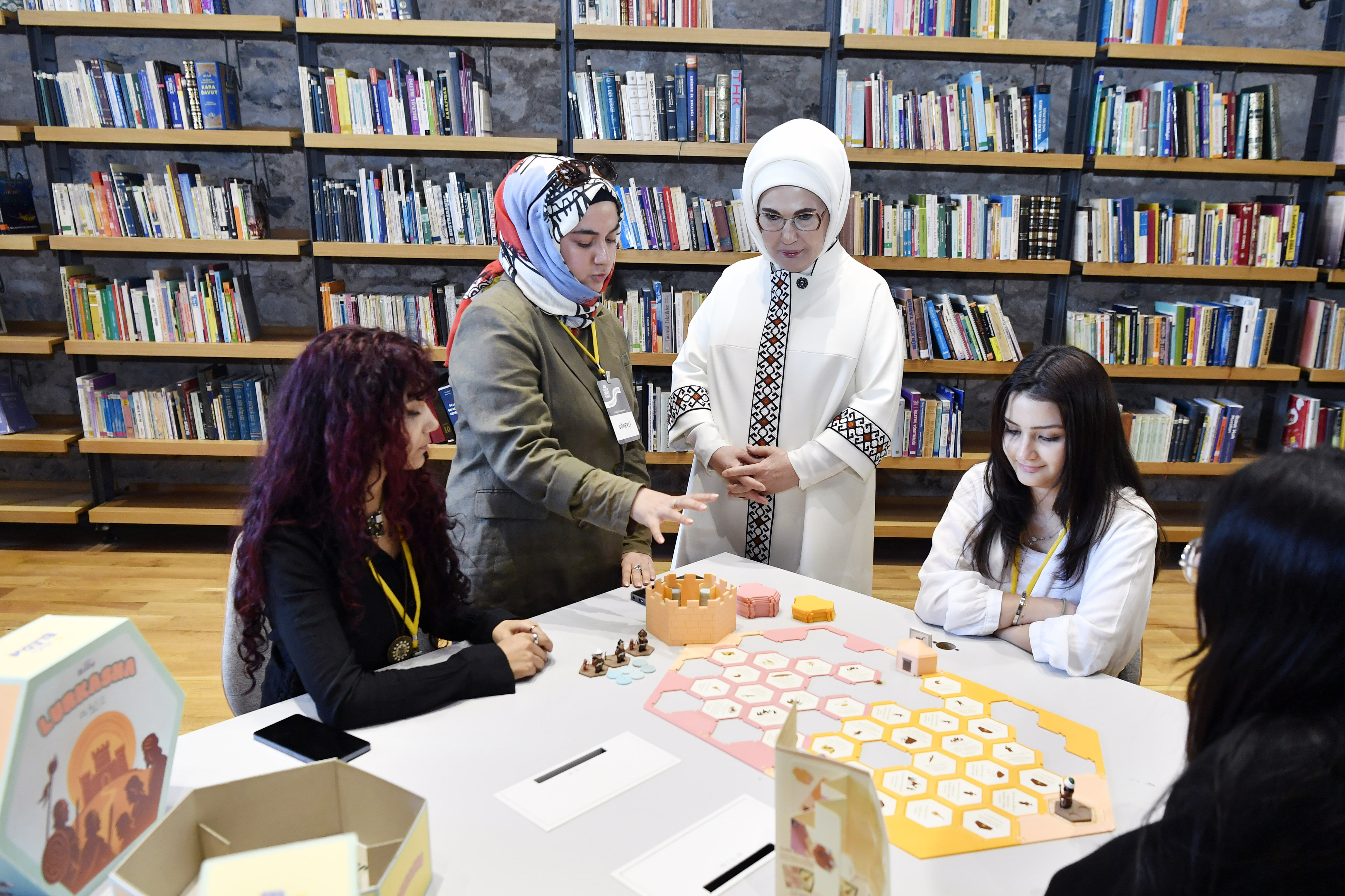 E M I N E E R D O G A N R A M I C O C U K V E S A N A T B I E N A 1278541 380473