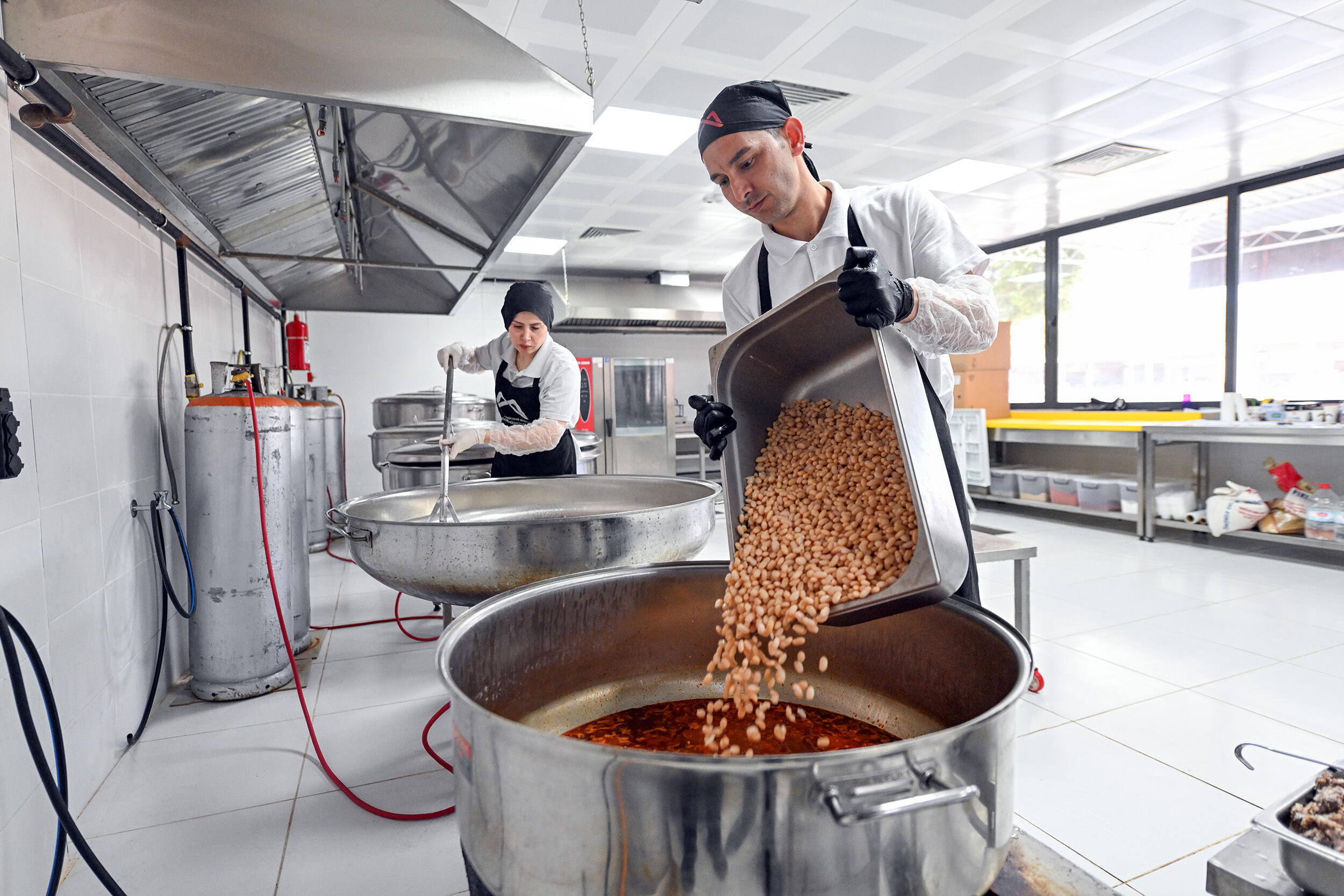 Mersi̇n Büyükşehi̇r’den Si̇li̇fke’de Gönülleri̇ Isitan Hi̇zmet (2)