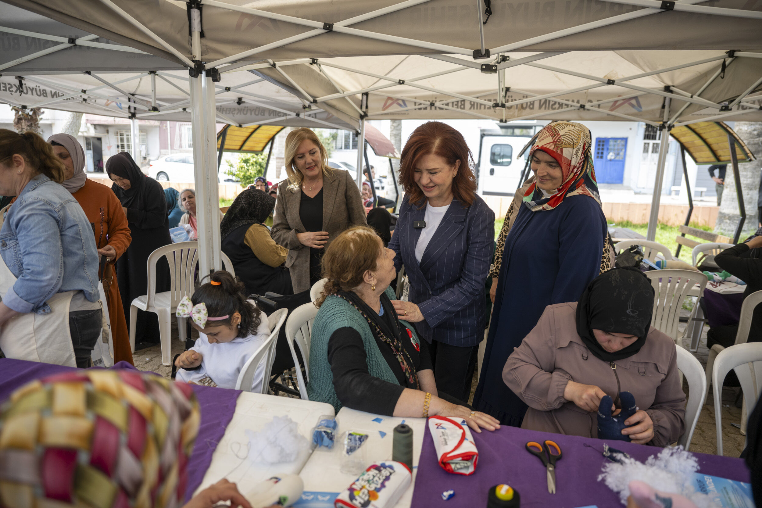 Mersi̇n Büyükşehi̇r’i̇n ‘Evi̇mi̇z Atölye’ Projesi̇ İle Kadinlar Sosyalleşi̇yor, Üreti̇yor Ve Kazaniyor (8)