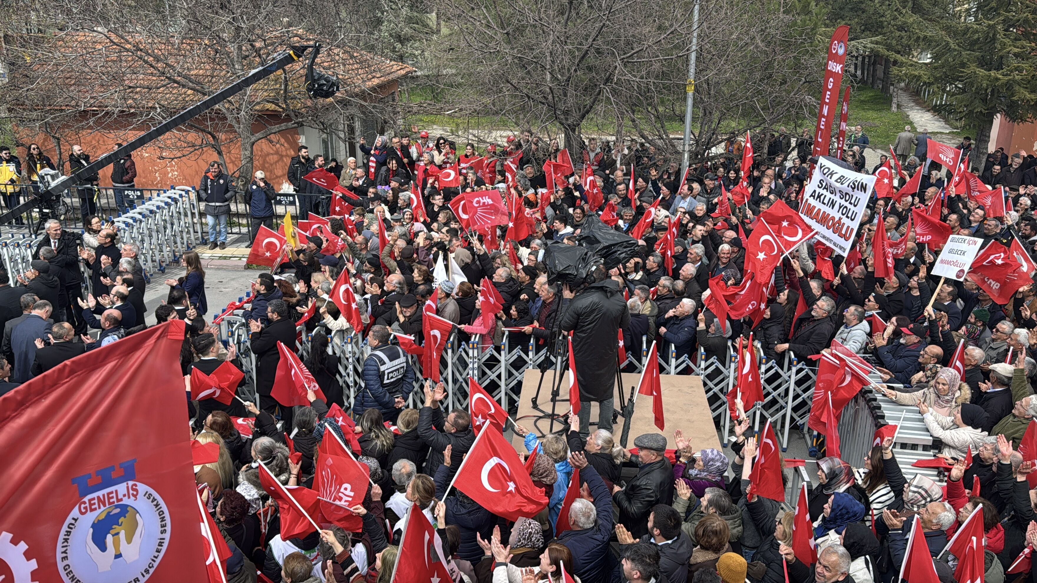 O Z E L C E S A R E T I N V A R S A V A T A N D A S I N O N U N E S 1245082 370446