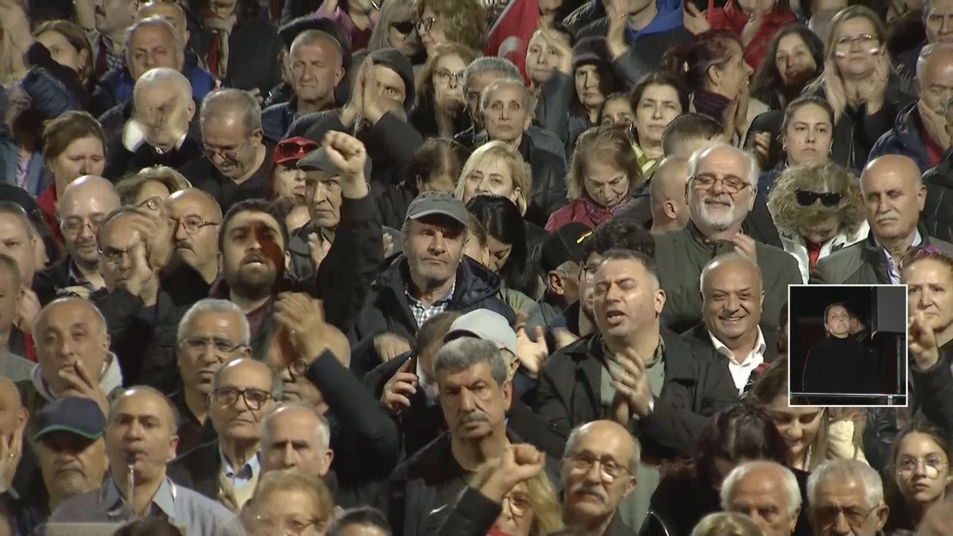 O Z G U R O Z E L A T A S E H I R D E K O N U S T U 1270126 377997