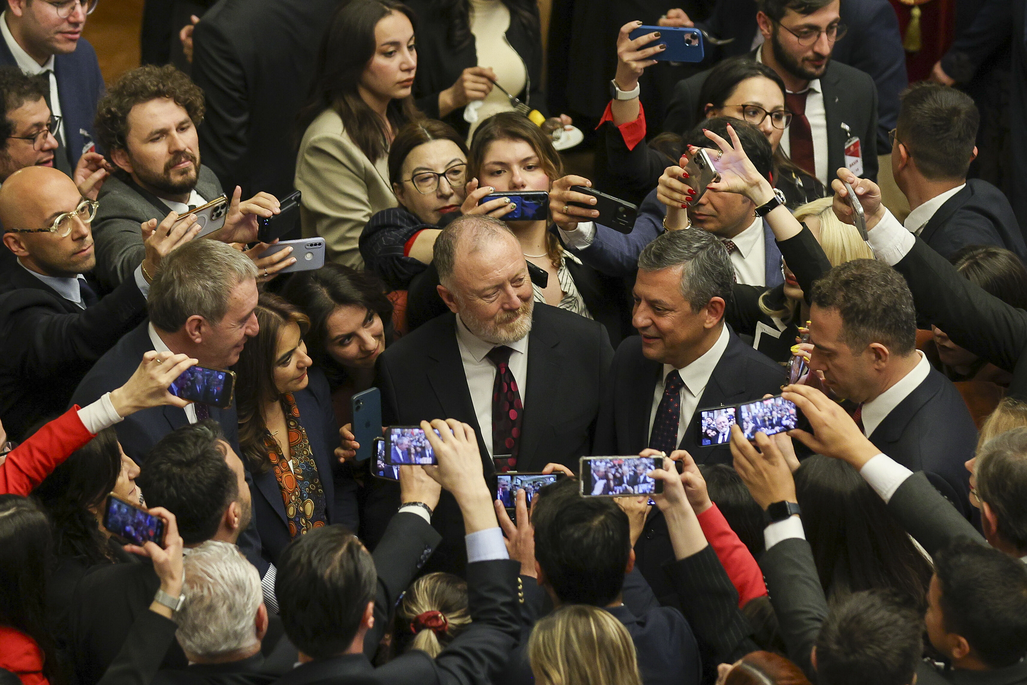 O Z G U R O Z E L M I L L E T I N E L I M I Z E V E R D I G I B A Y 1275712 379647