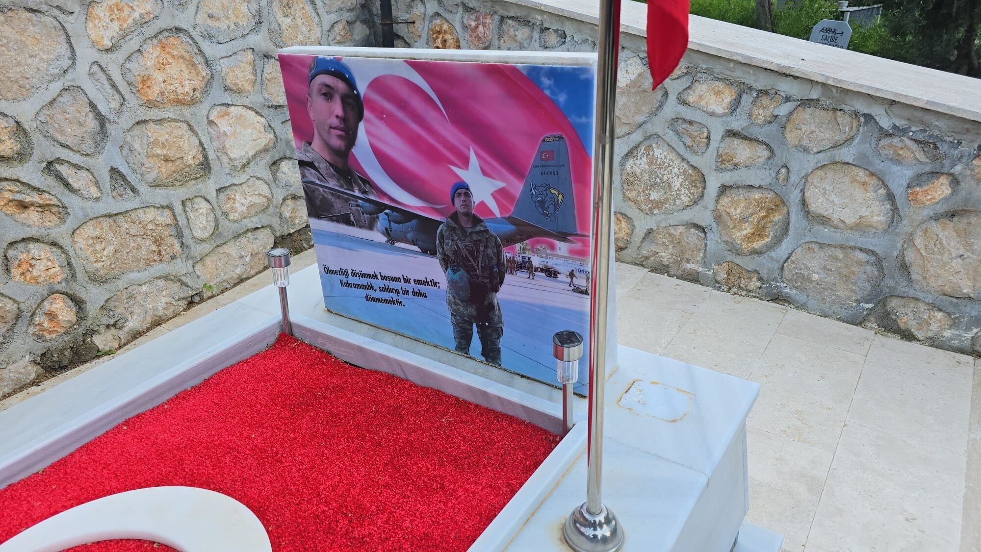 S E H I D I N K A B R I N D E K I M I N Y A T U R H E Y K E L I C A L D 1255083 373479