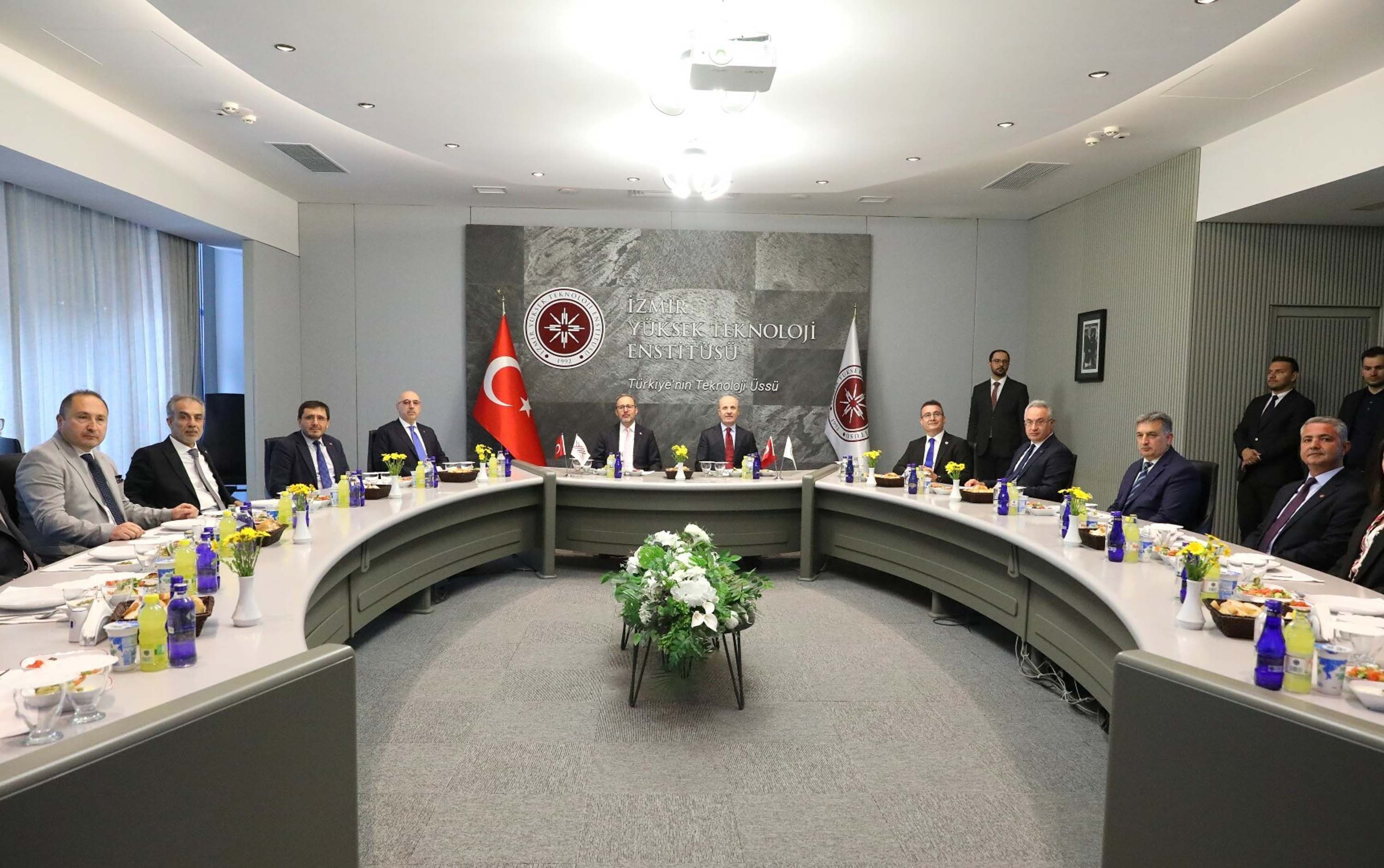 Y O K B A S K A N I O Z V A R I Z M I R D E E G E B O L G E S I 1254868 373425