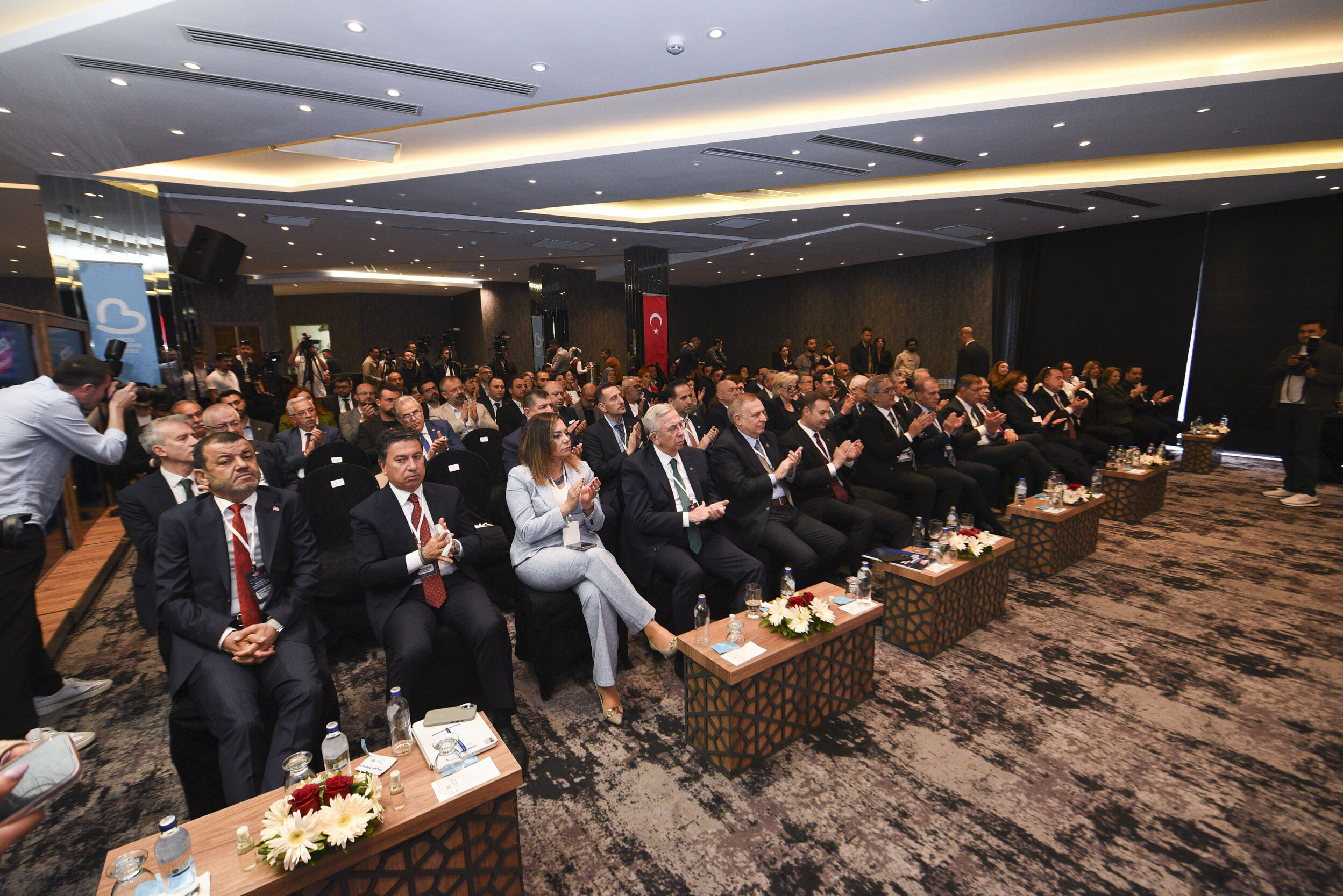 Başkan Seçer, ‘Büyükşehi̇r Beledi̇ye Başkanlari Balikesi̇r Buluşmasi’na Katildi (1)
