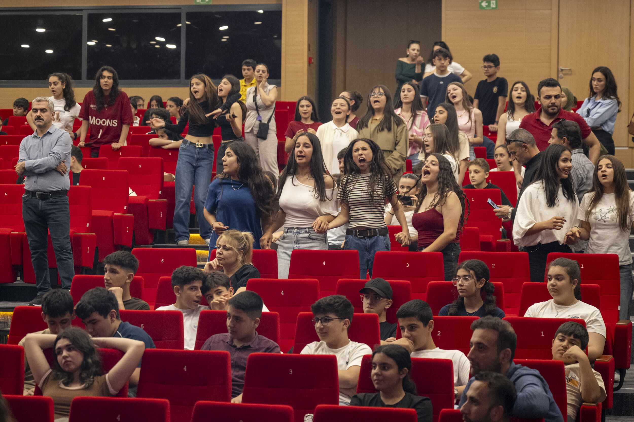 Büyükşehi̇r İle Lgs’ye Hazirlanan Öğrenci̇ler, Konser Coşkusuyla Moti̇ve Oldu (6)
