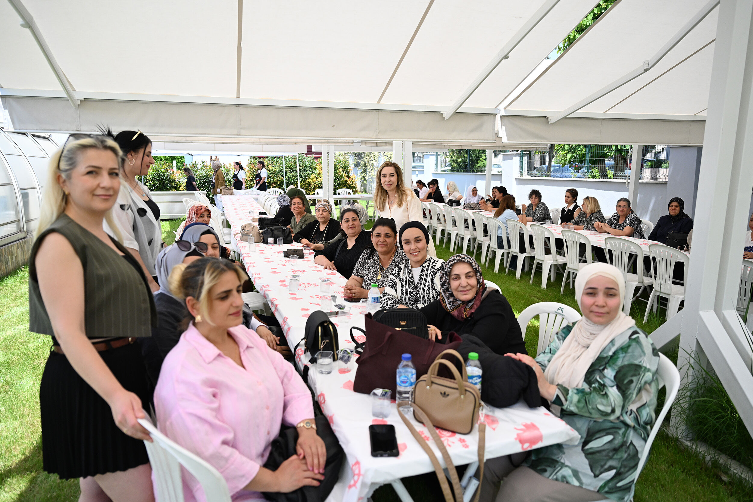 Mersi̇n Büyükşehi̇r Anneler Gününü Kutladi (8)