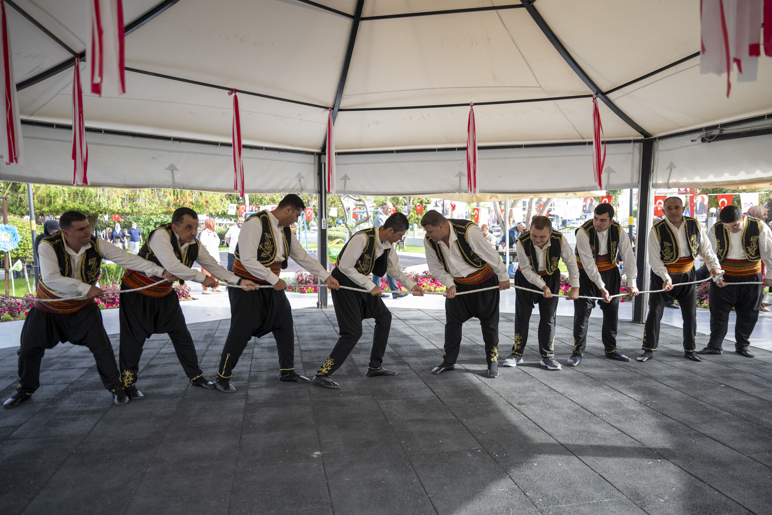 Mersi̇n Büyükşehi̇r’den Akülü Sandalye Desteği̇ (3)
