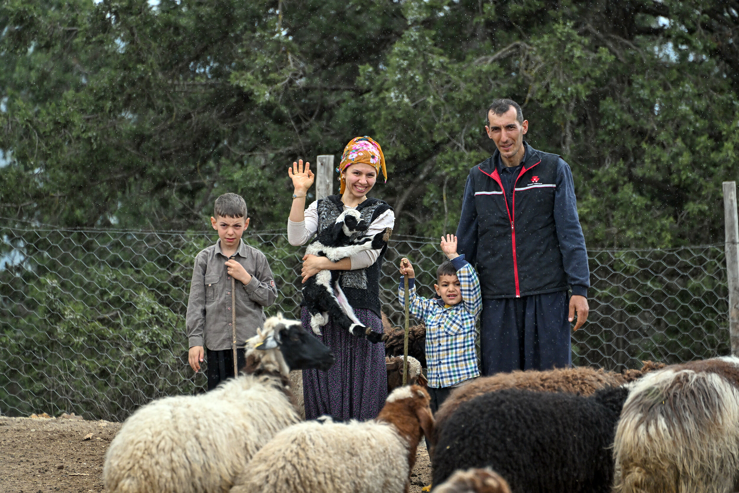 Büyükşehi̇r’i̇n Projesi̇yle Üreti̇ci̇ler Geleceğe Güvenle Bakiyor (1)