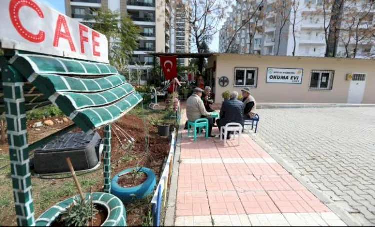 Kafe Kütüphane