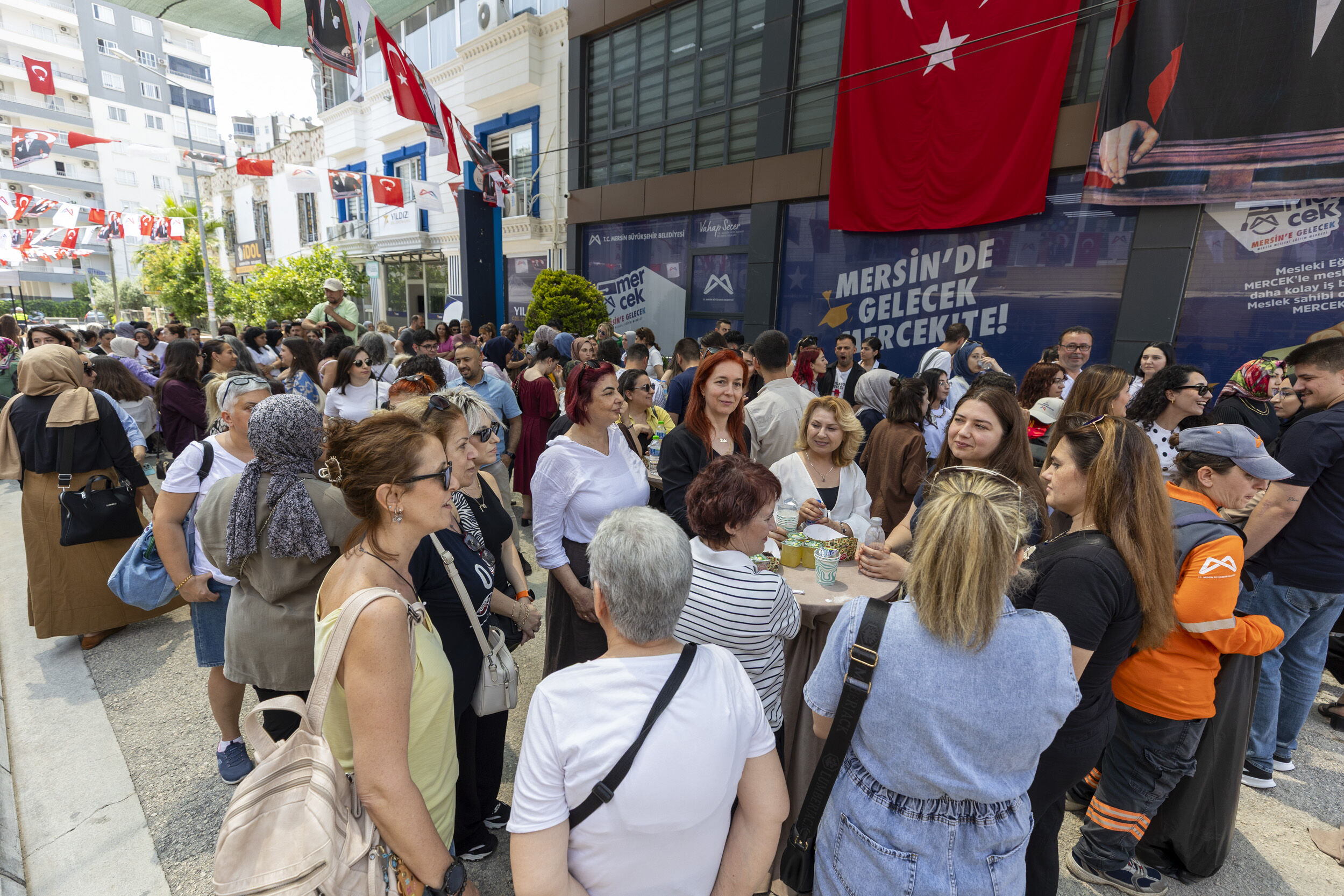 Mersi̇n Büyükşehi̇r’den Gençlere Di̇ji̇tal Gelecek Yatirimi… (3)