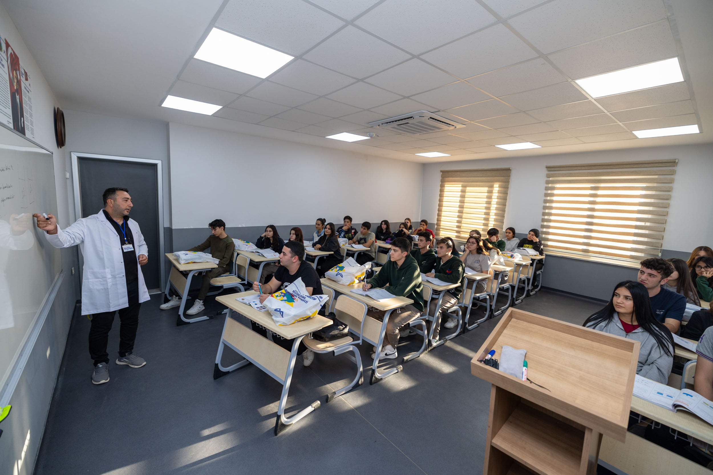 Mersi̇n Büyükşehi̇r’i̇n Ücretsi̇z Lgs Ve Yks Hazirlik Kurslari İçi̇n Ön Kayitlar Sürüyor (2)