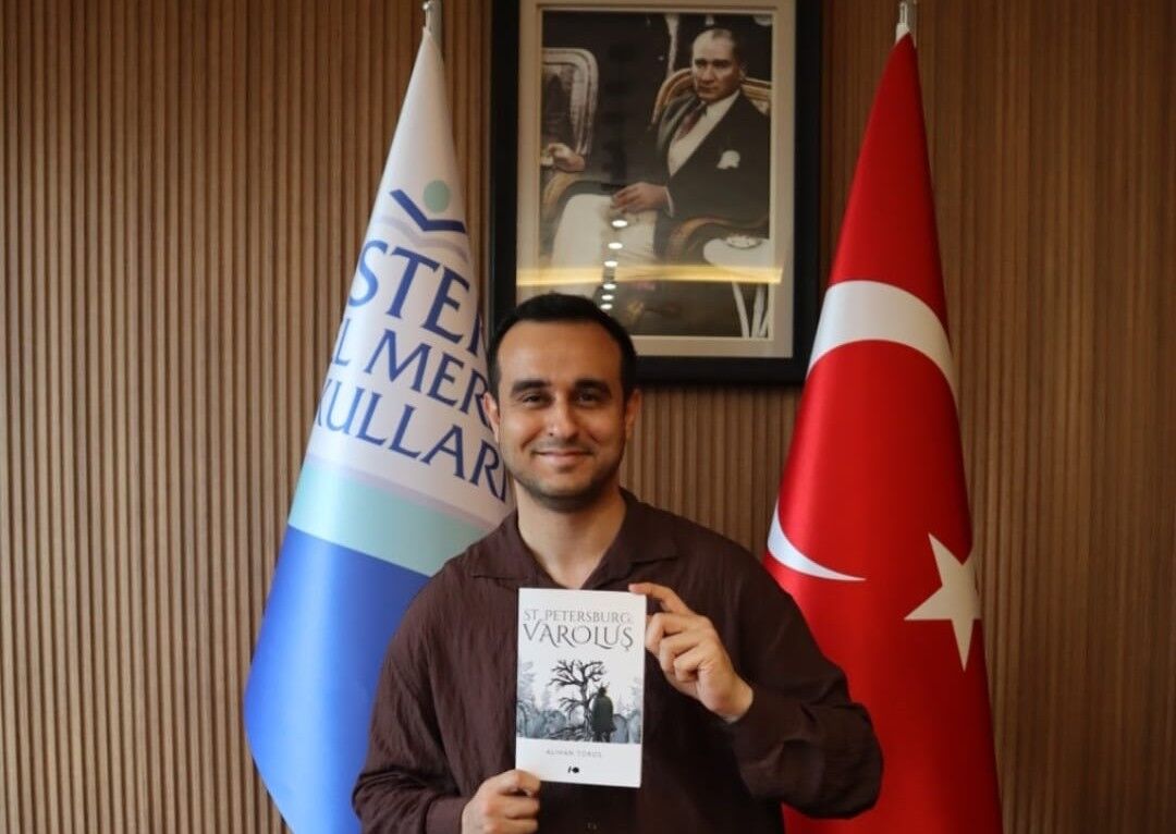 Üç Patili Lucky'nin Yaşam Mücadelesi Kitaba Ilham Oldu (2)