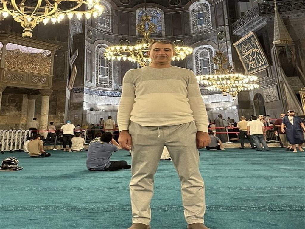 1393658