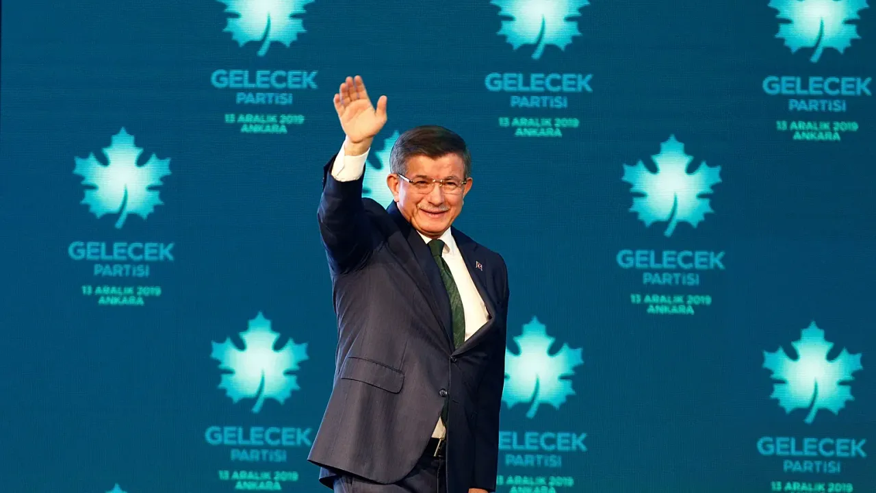 Gelecek Partisi'nin siyasi faaliyetleri sonlandırıldı