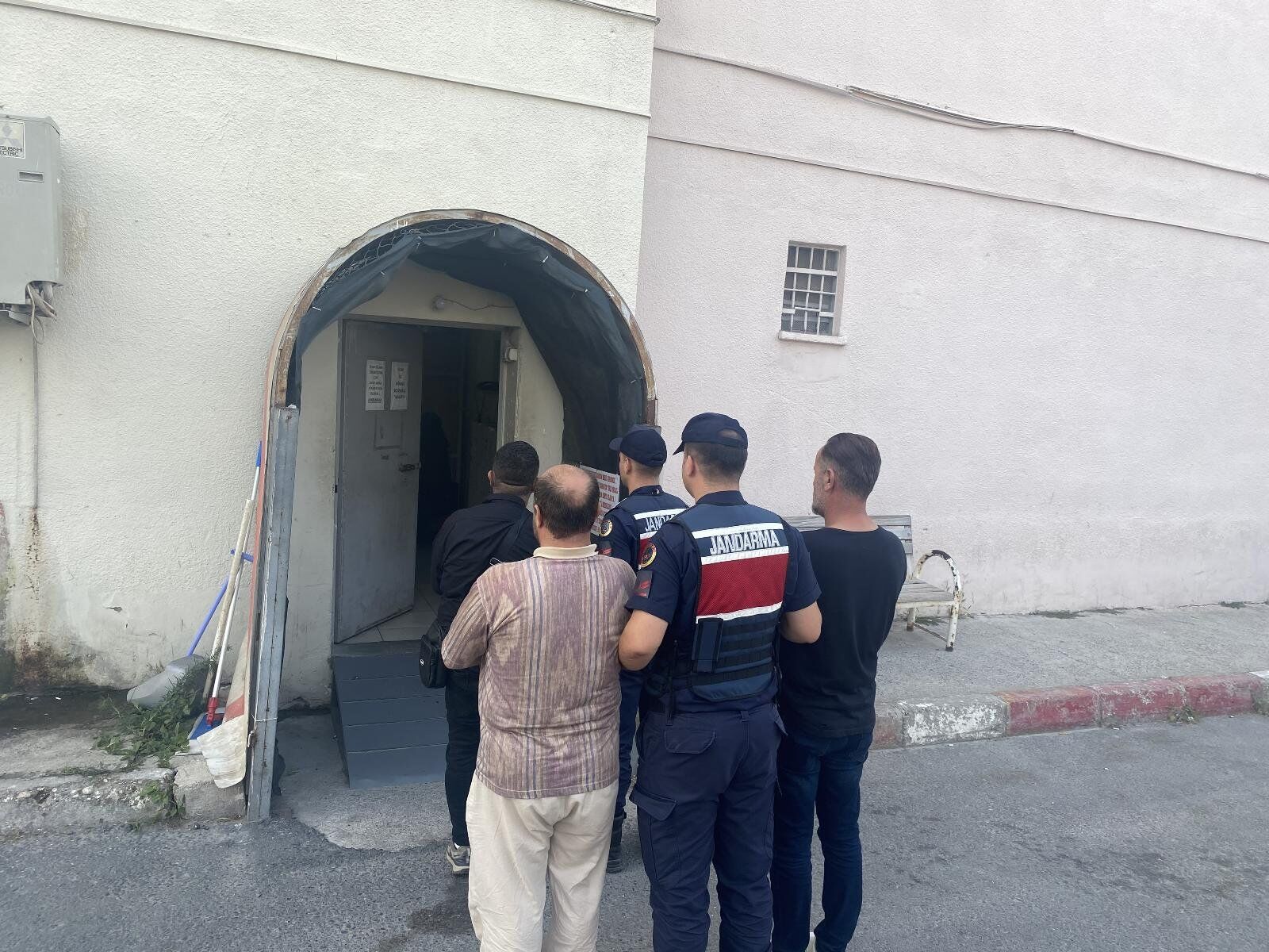 Mersin'de sahtecilik şebekesine darbe