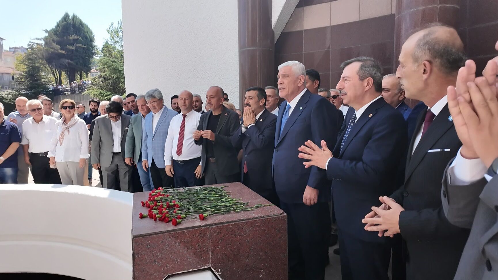 SİYASET