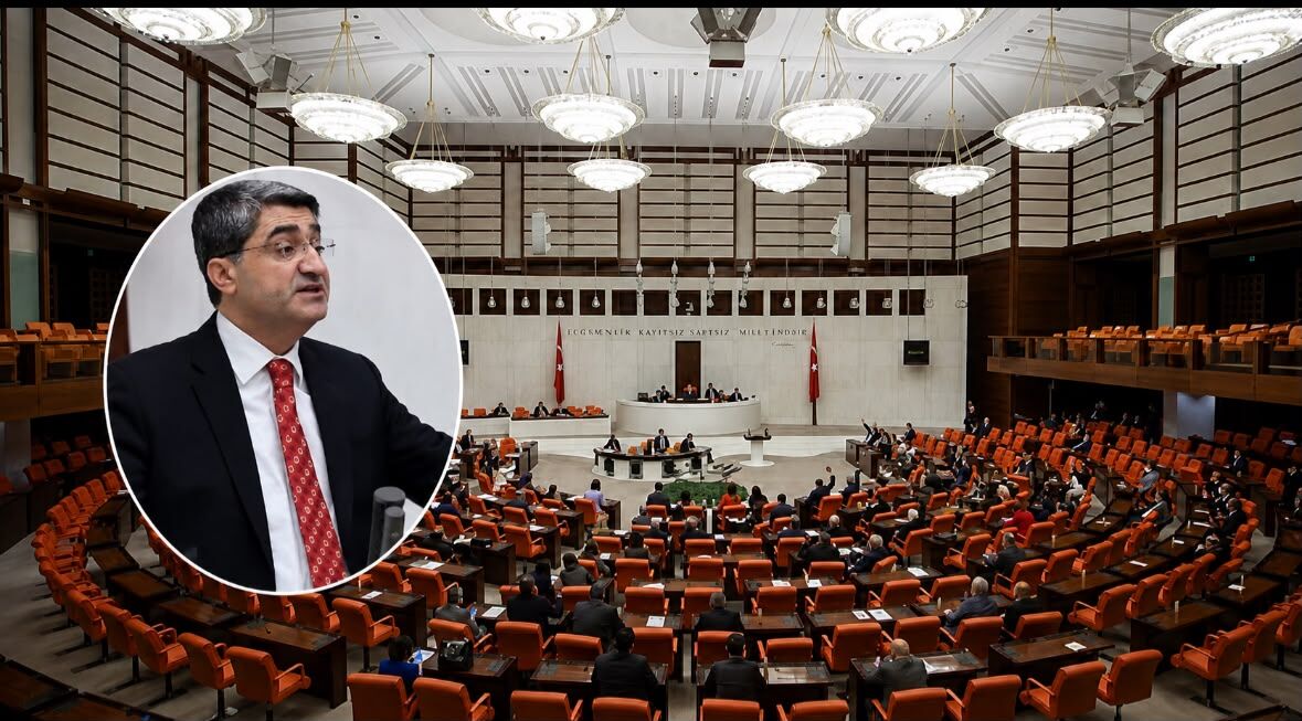 SİYASET