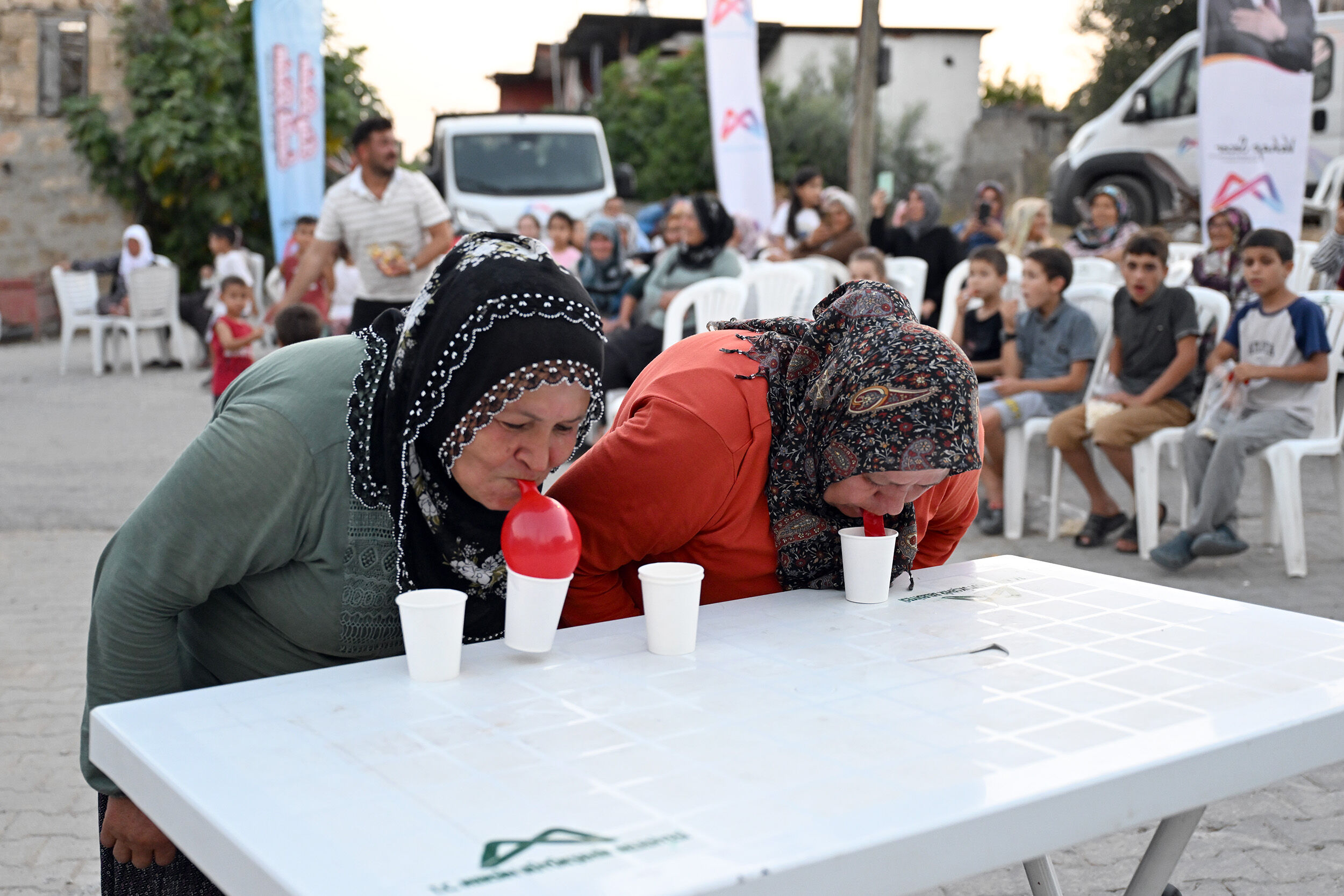Mersi̇n Büyükşehi̇r’i̇n Yaz Klasi̇ği̇ Yi̇ne Çocuklarin Yüzünü Güldürüyor (9)