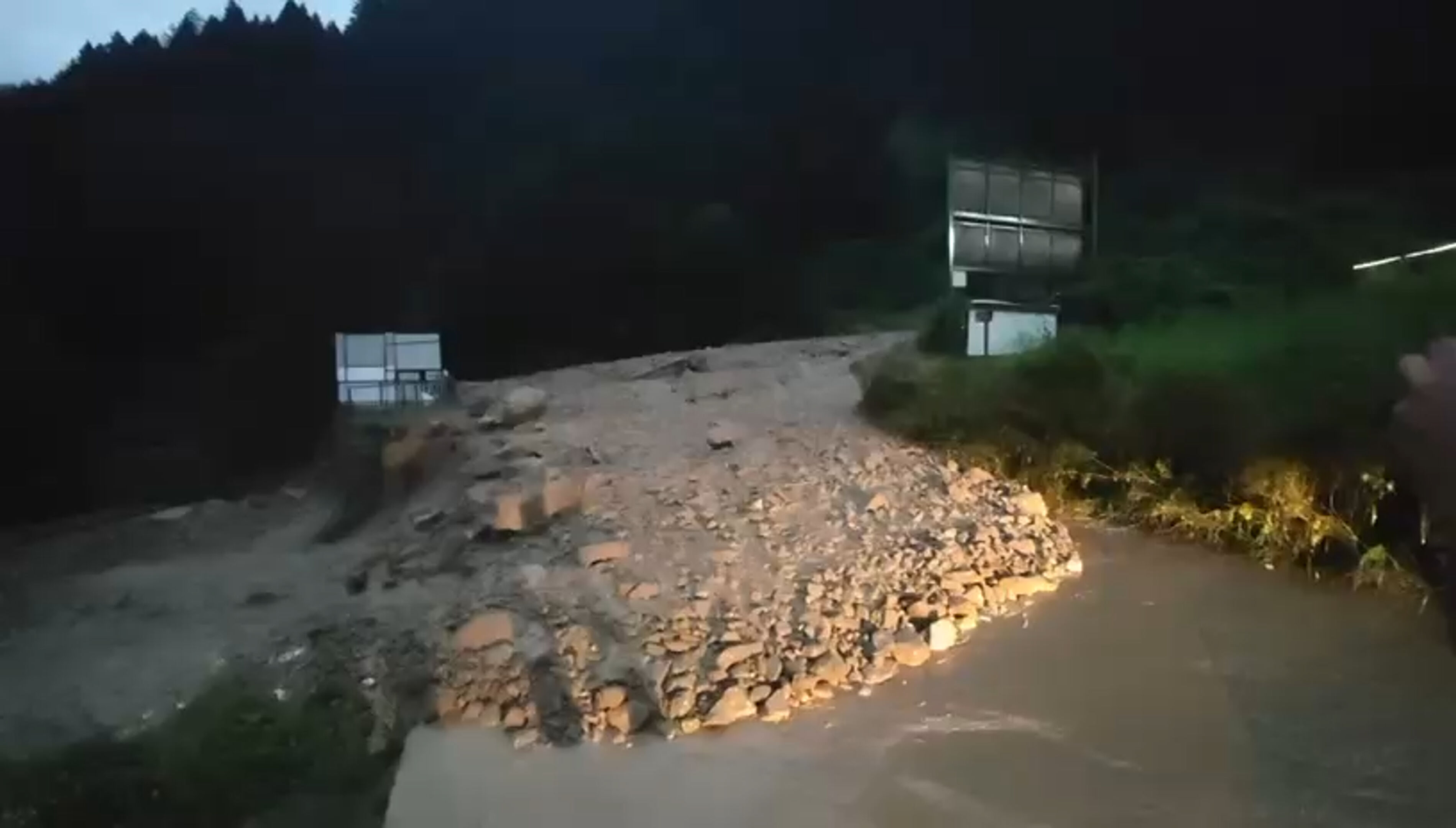 T R A B Z O N D A E T K I L I S A G A N A K U Z U N G O L D E T A 1479991 440436