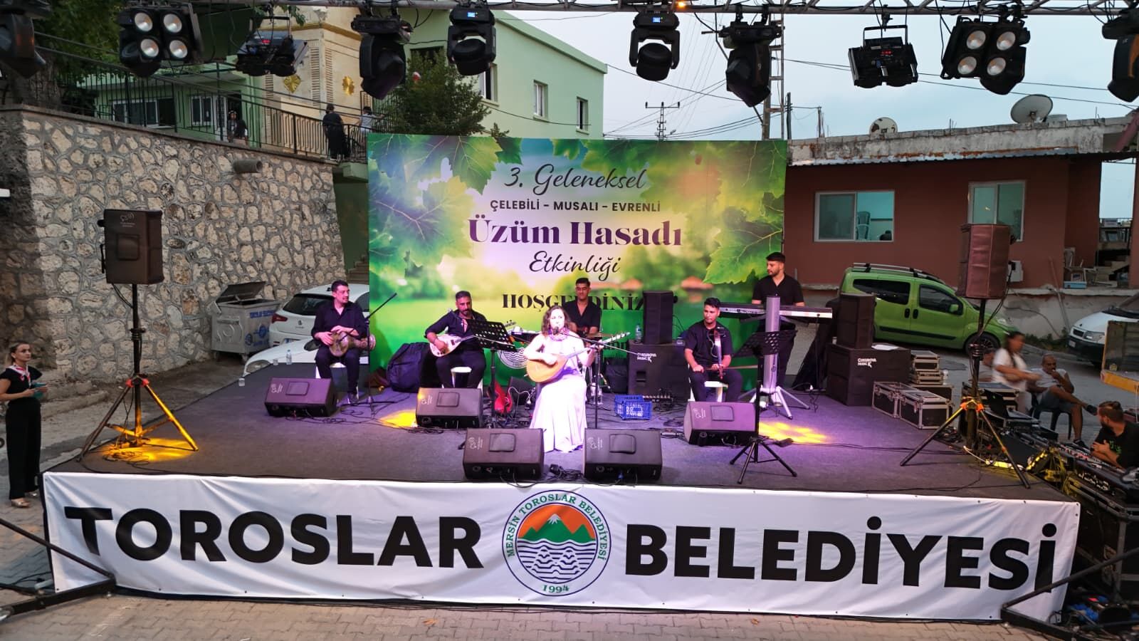 Üzüm Hasadı Etkiniği (1)