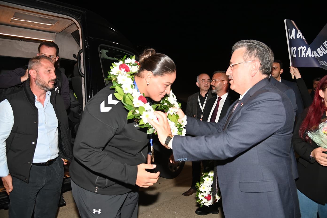 Avrupa şampiyonu Havvanur Kethüda, memleketinde coşkuyla karşılandı