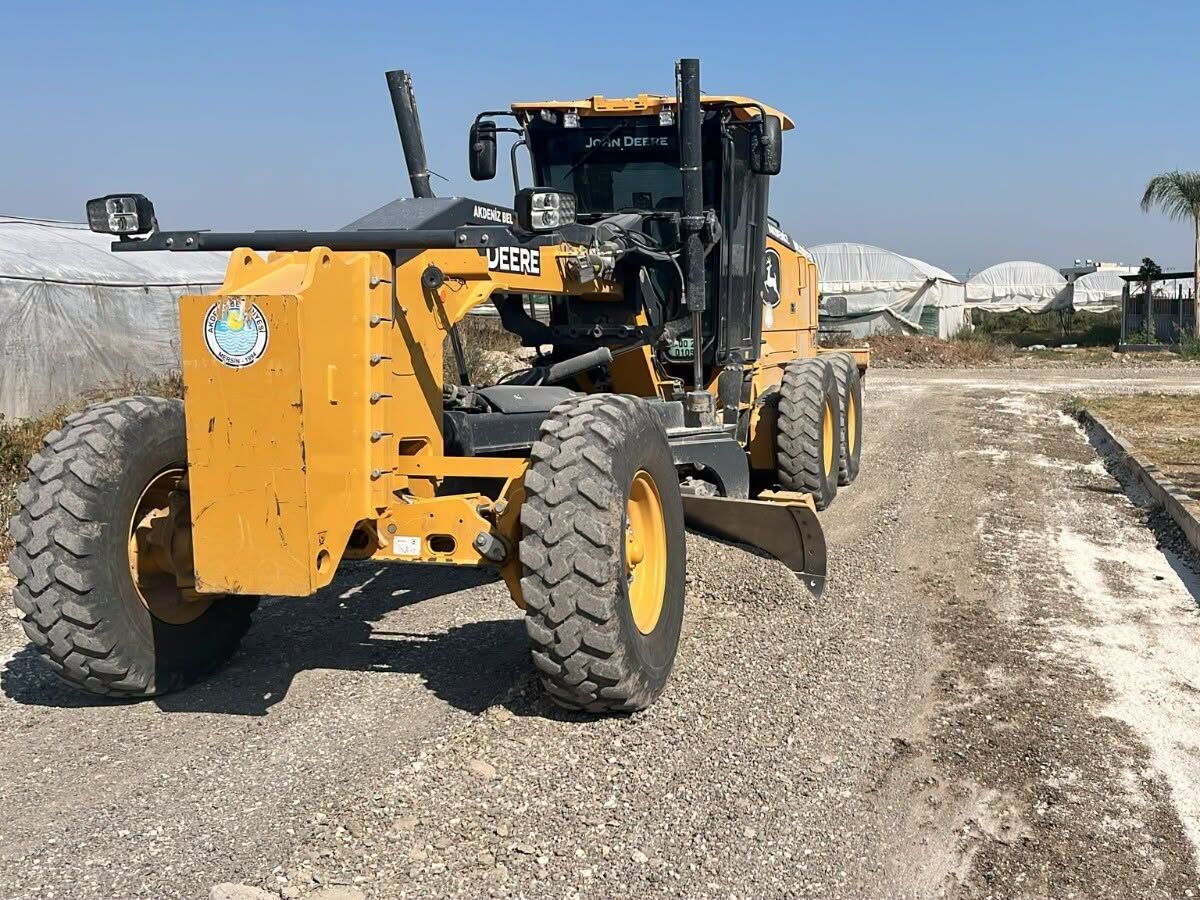 Akdeniz Belediyesi Bozulan Yollar