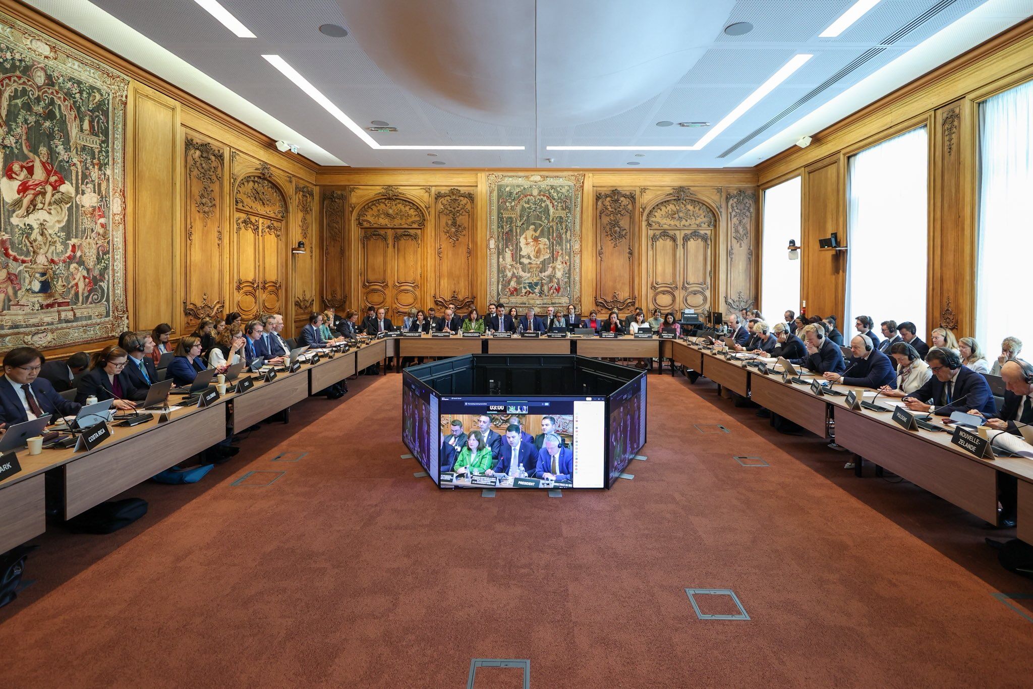 Bakan Kurum Oecd Ile Cop31 Iş Birliği Güçleniyor (2)