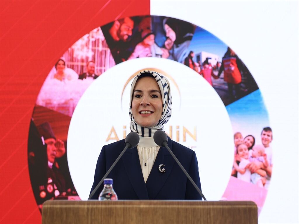 Velilere “okul ve aile hayatı” eğitimi