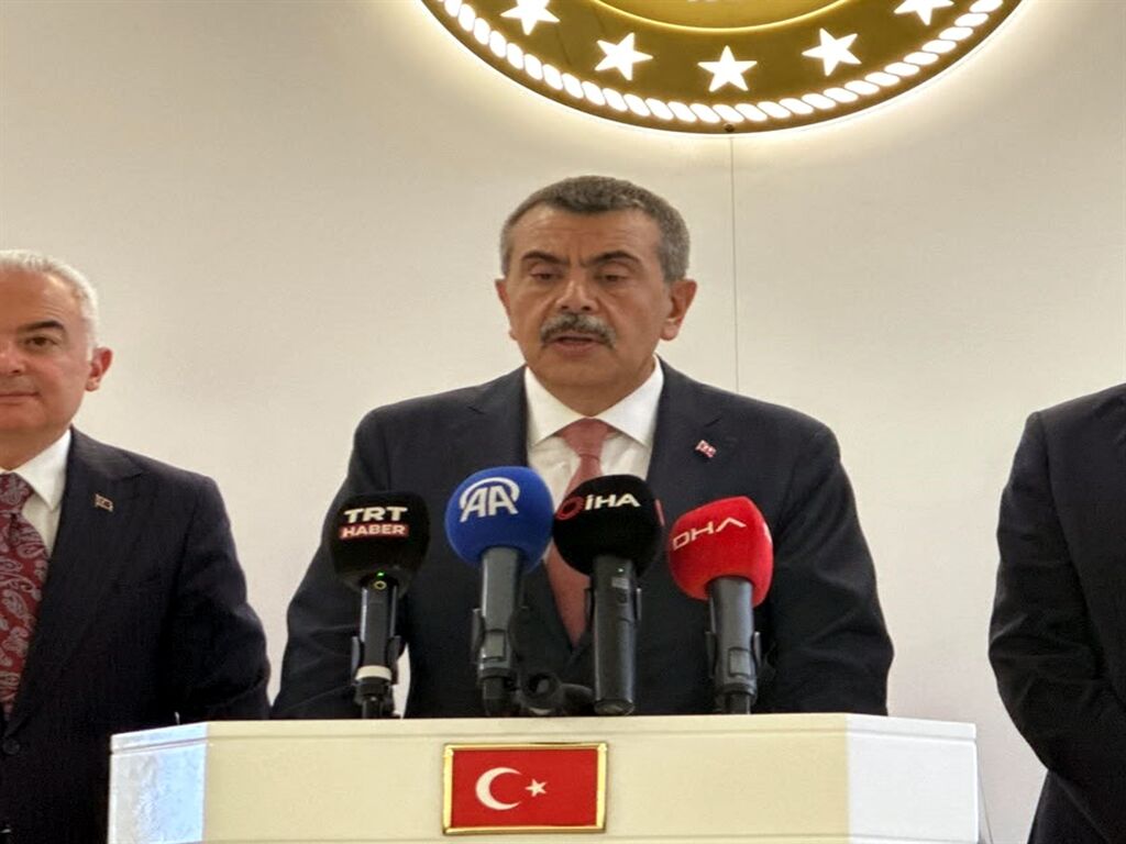 Bakan Tekin
