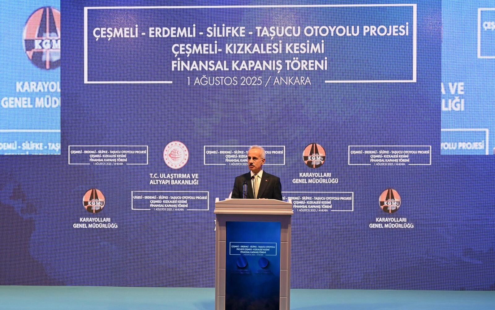 Abdulkadir Uraloğlu: Çeşmeli Taşucu yolu 18 dakikaya düşecek