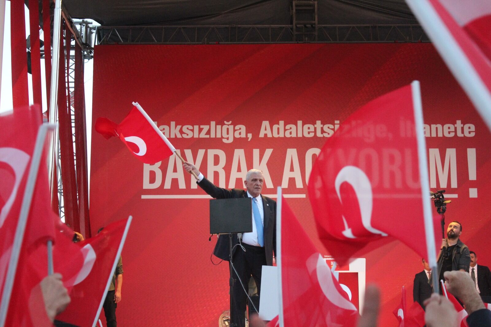 SİYASET