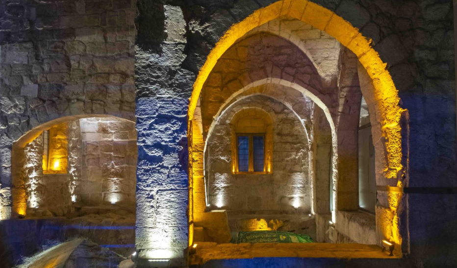 Danyal Cami