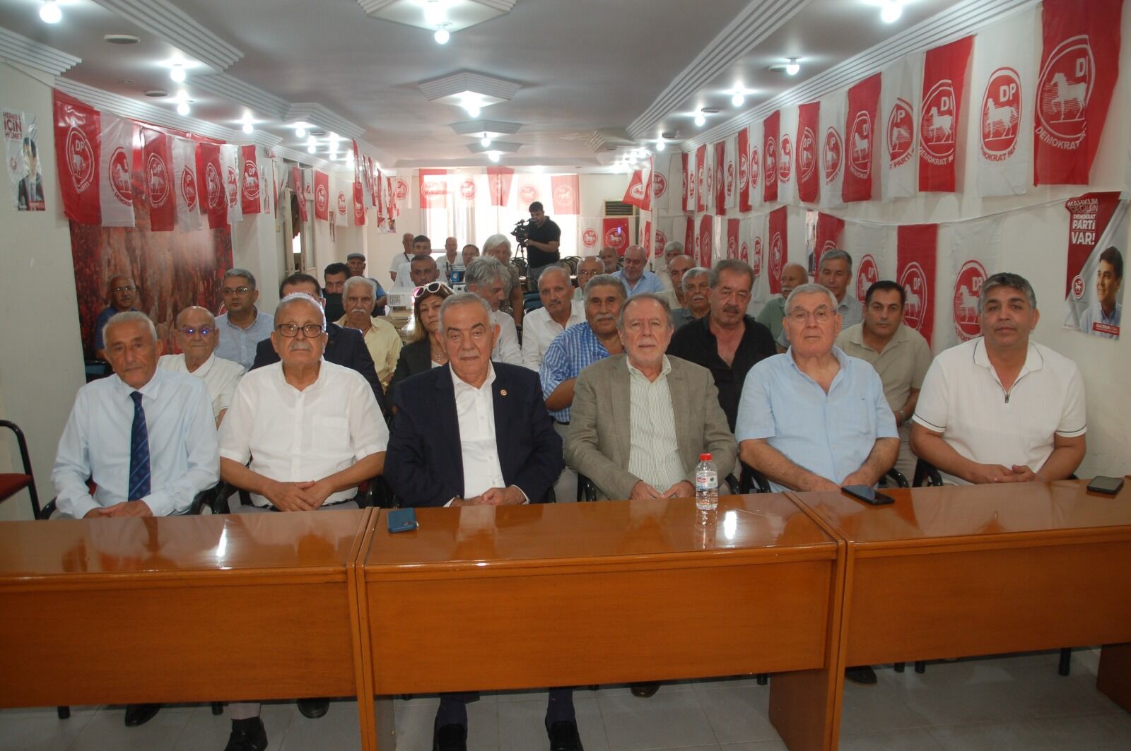 Demokratparti (1)