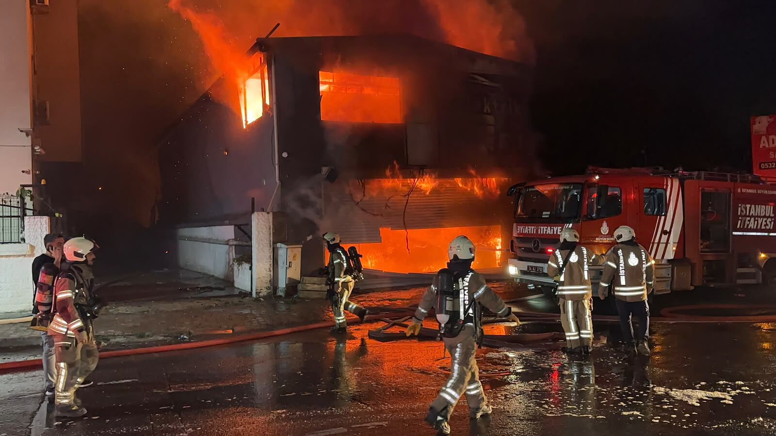 Lastikçide başlayan yangın 6 iş yerine sıçradı