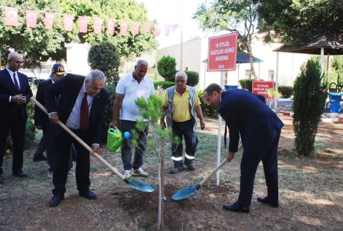 Gazi̇ler Günü Fi̇dan Di̇ki̇mi̇