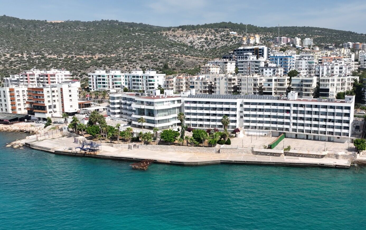 Mersin’de gençler yeni yuvalarına kavuşuyor