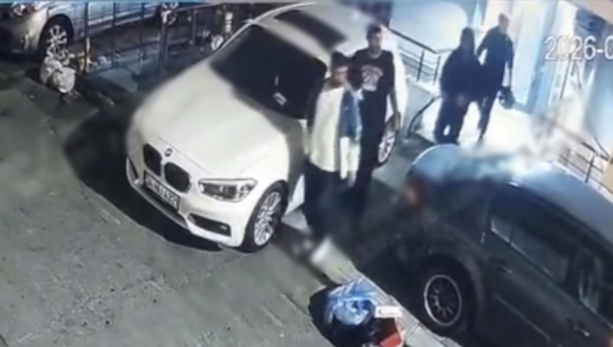 El ve ayakları bağlı rehineler 3 gün sonra kurtarıldı