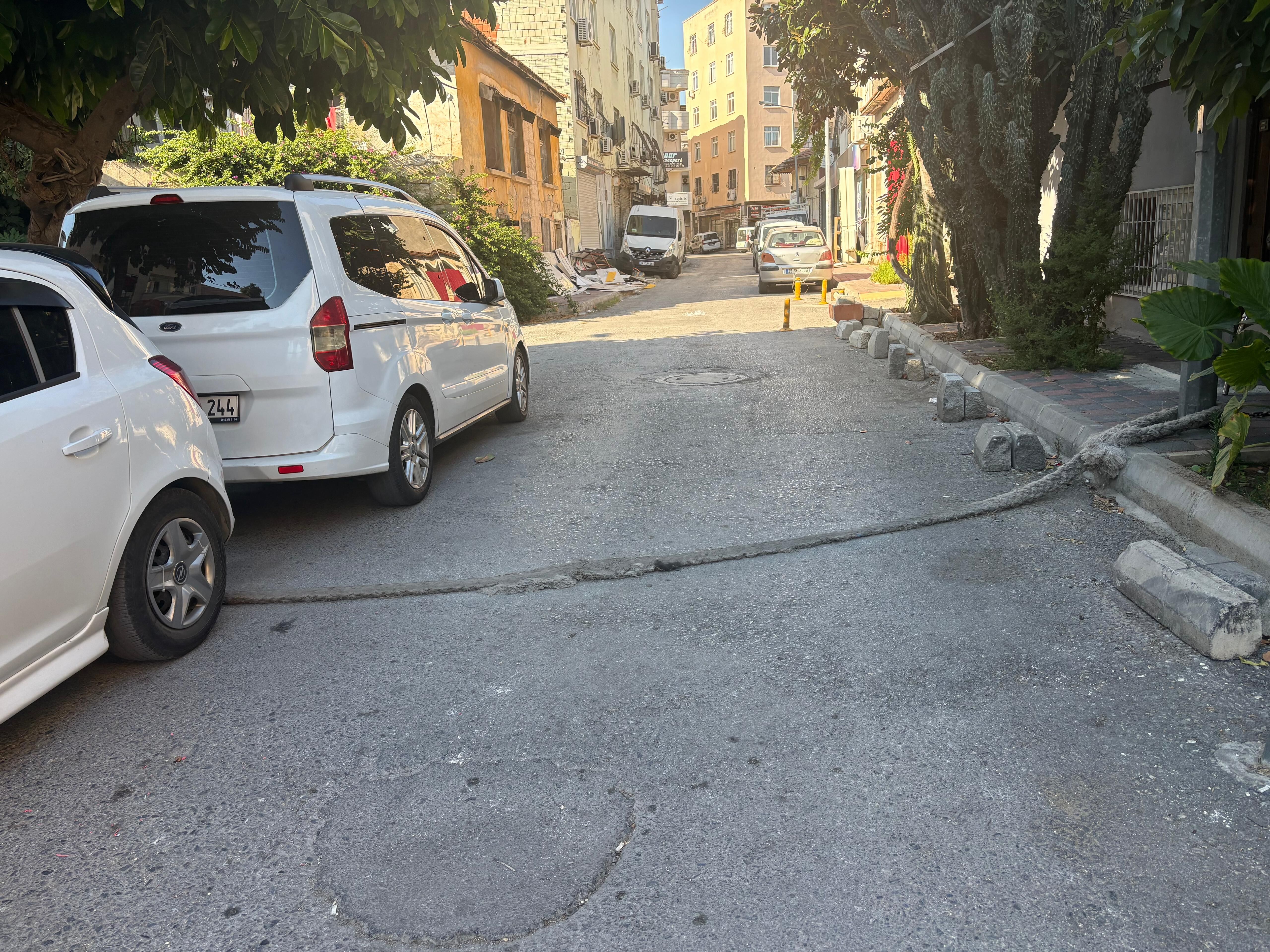 Mahalleden Halatlı Güvenlik Önlemi