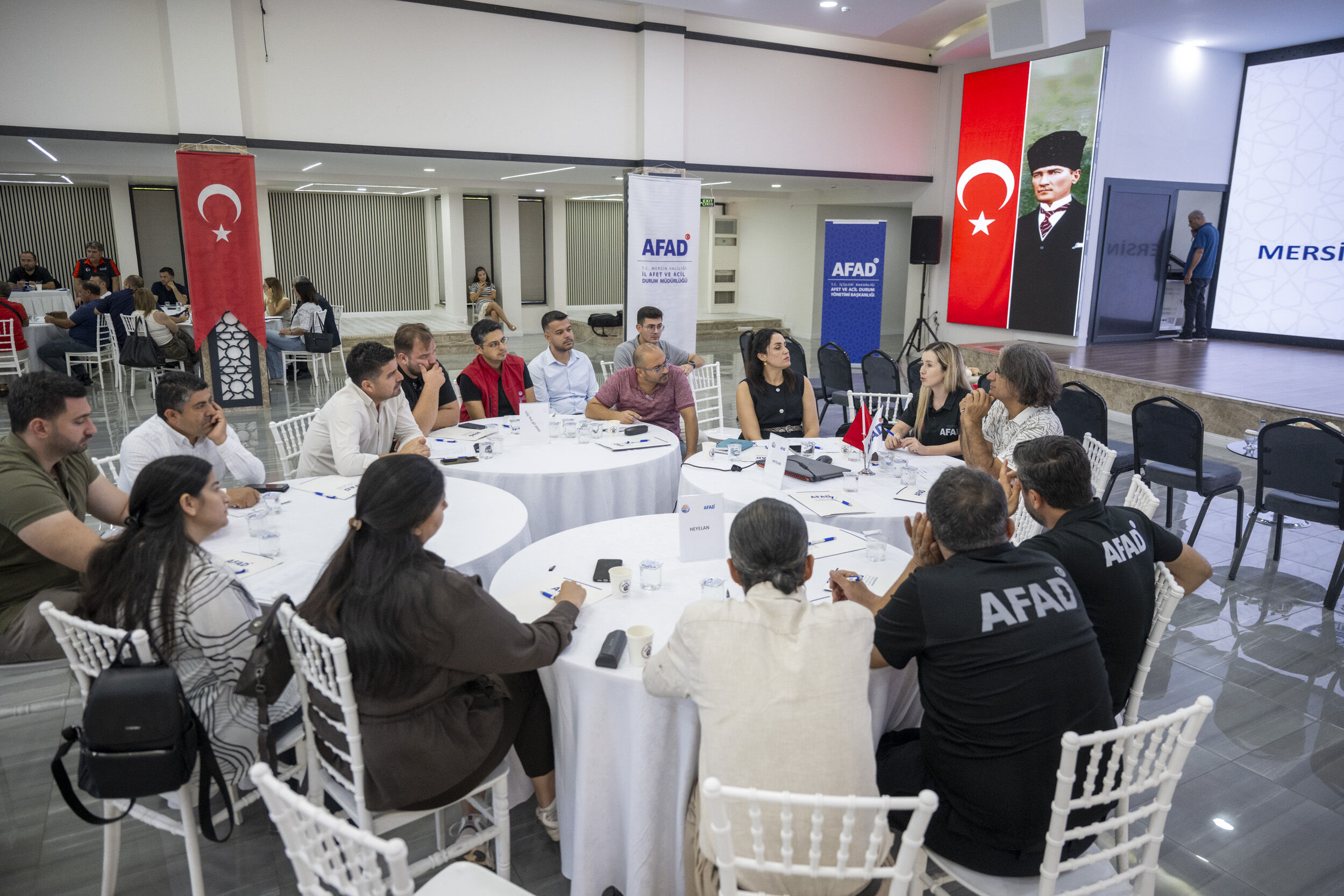 Mersi̇n Büyükşehi̇r Afetlere Di̇rençli̇ Bi̇r Kent İçi̇n Çalişmalarini Sürdürüyor (4)