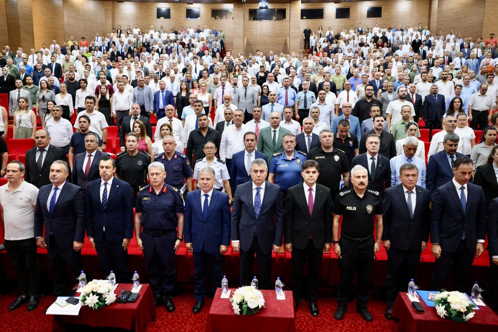 Mersi̇n Vali̇li̇ği̇ Eği̇ti̇m Toplantisi