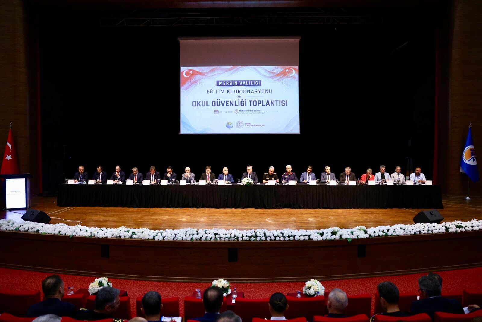 Mersi̇n Vali̇li̇ği̇ Okul Güvenli̇ği̇ Toplantisi