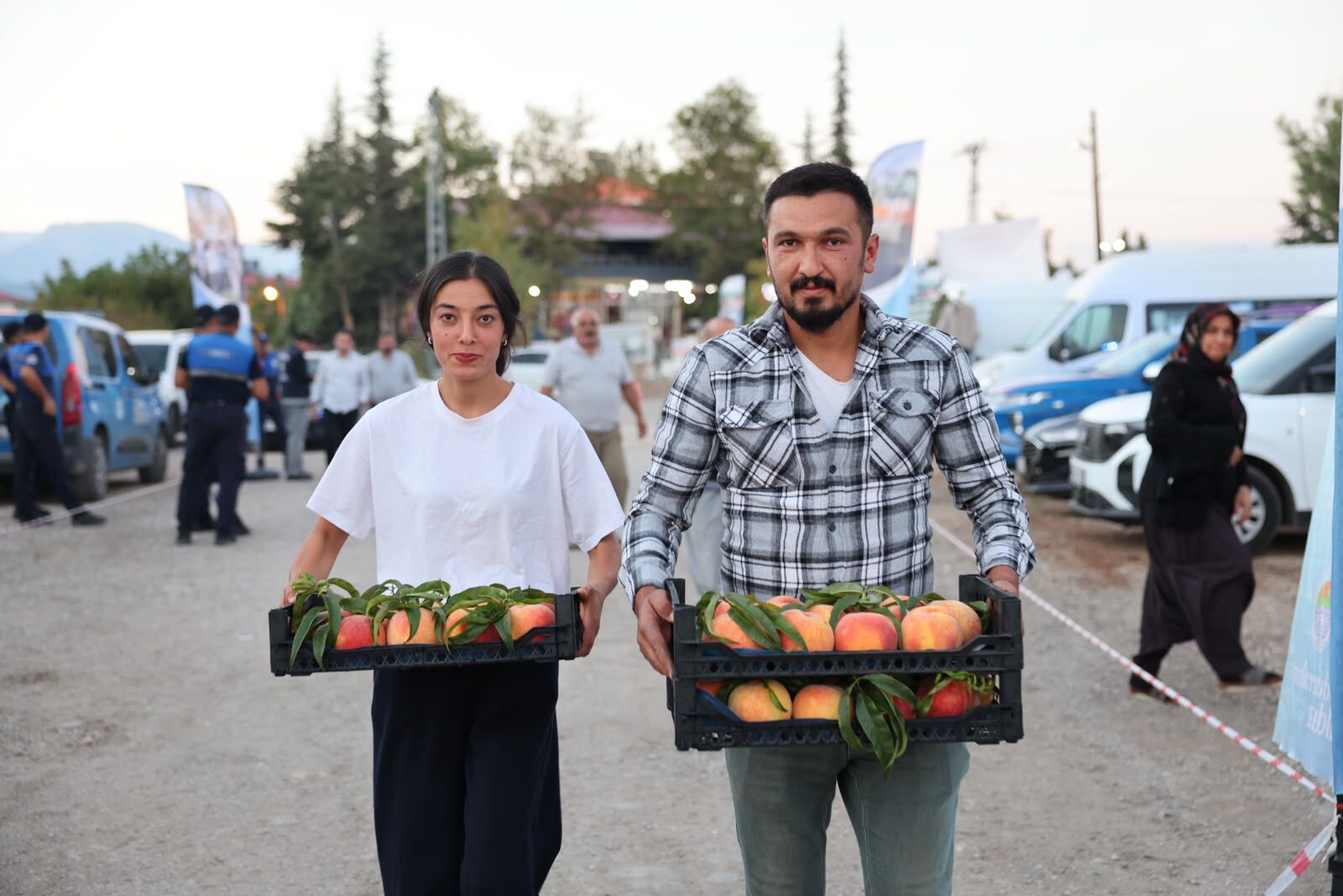 Şeftali Hasadı Etkinliği (15)