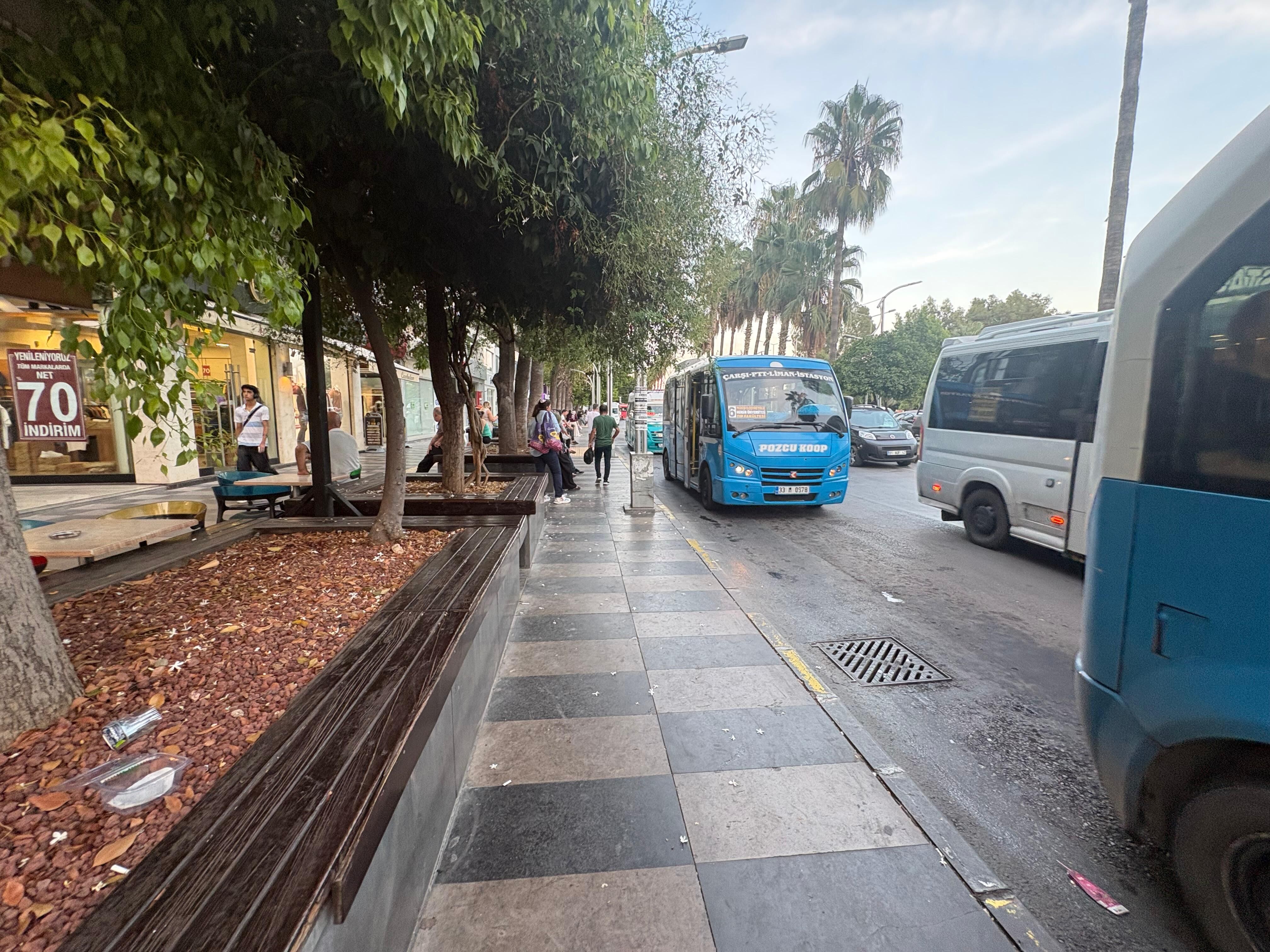 Yaşat İşhanı Durağı’nda Tenteli Durak Talebi2