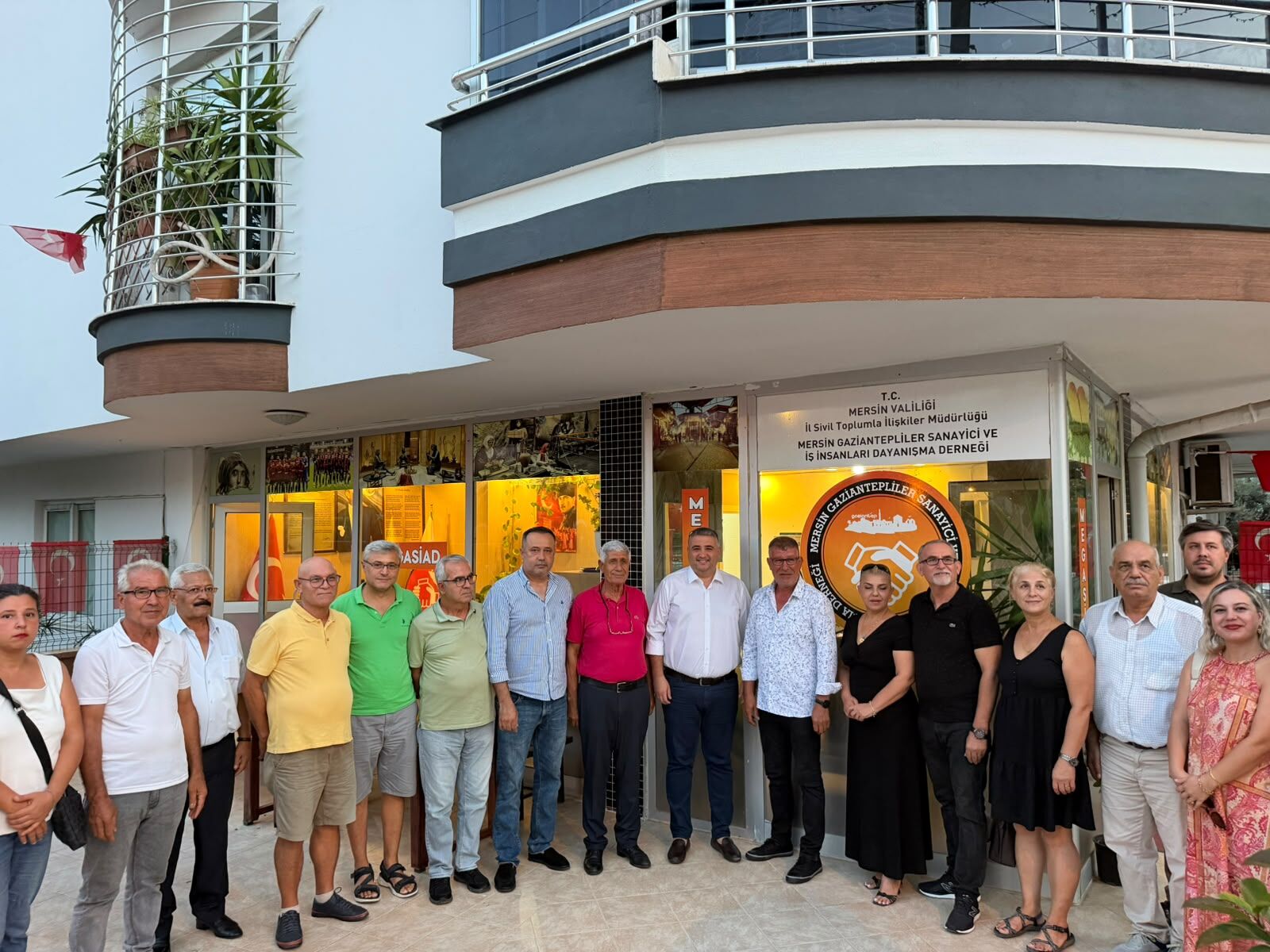 Yeni Parti Mezitli Başkan Adayı Buğra Baran