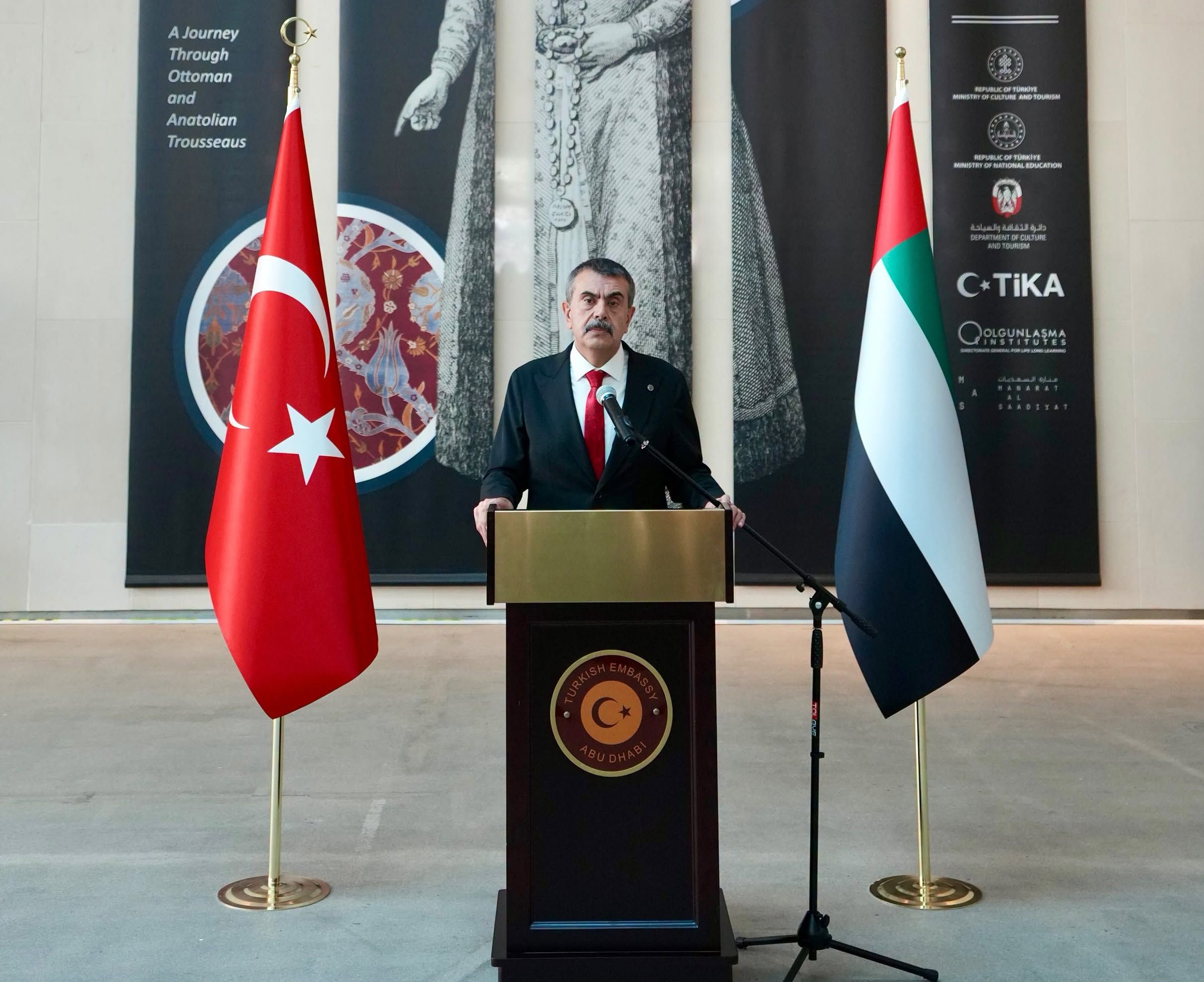 Bakan Tekın.