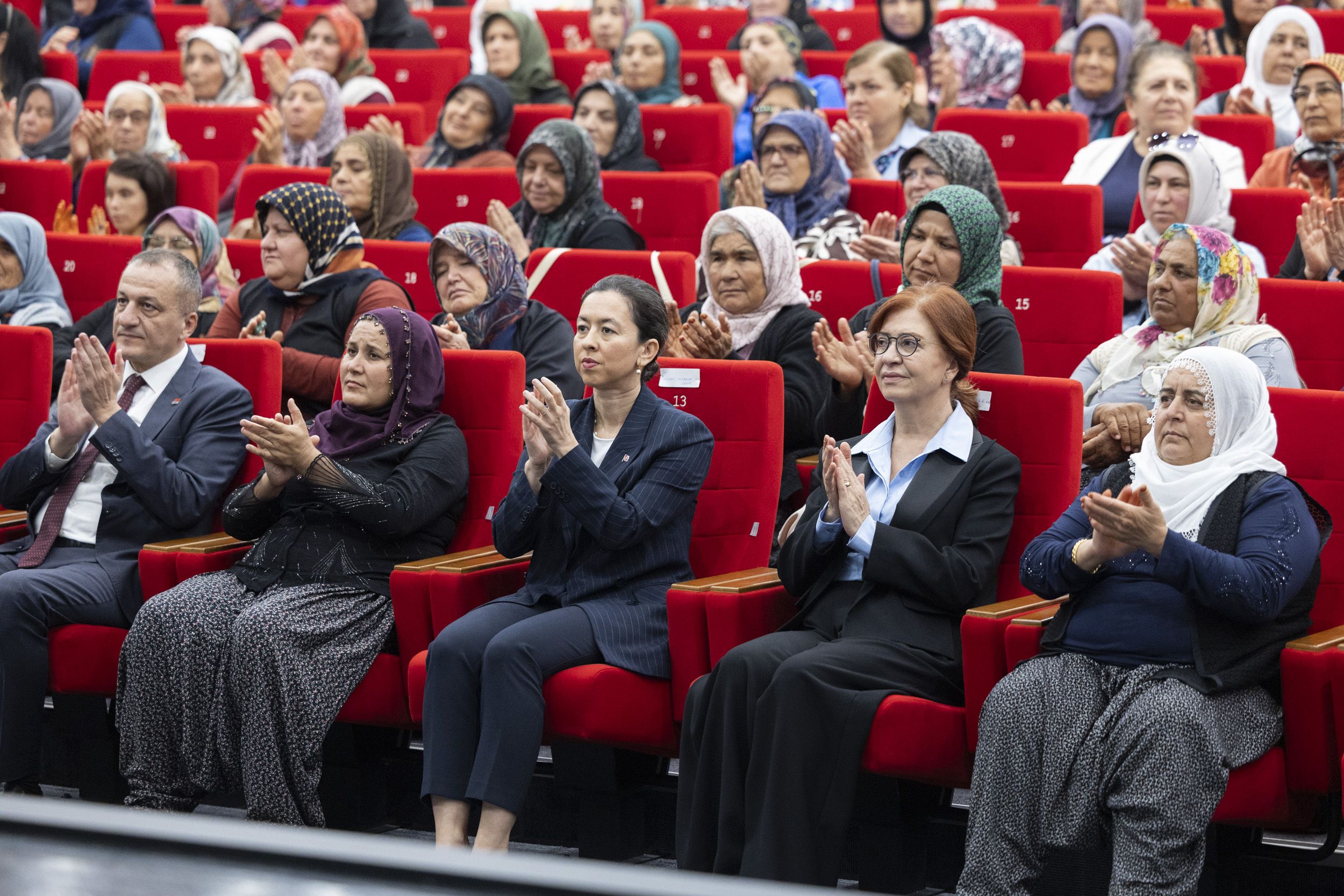 Başkan Veki̇li̇ Genç, ‘Dünya Kadin Çi̇ftçi̇ler Günü’ Etki̇nli̇ği̇ne Katildi (6)