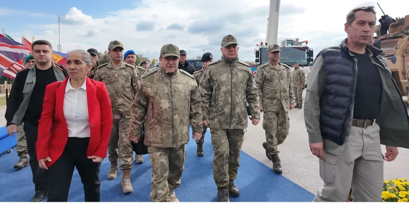Tümgeneral Özkan Ulutaş, KFOR Komutanlığı görevini devretti